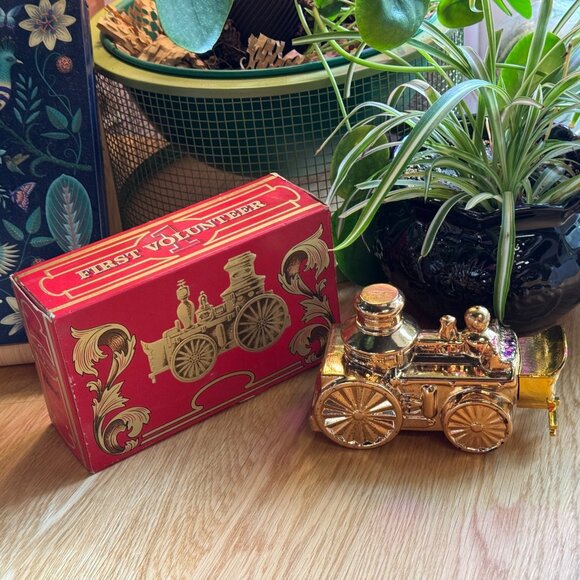 Avon First Volunteer Bottle, Öland, Vintage Circa 1975-1977 - Picture 1 of 16